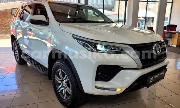 Acheter Occasion Voiture Toyota Fortuner Gris à Beitbridge, Matabeleland South Acheter Occasion Voiture Toyota Fortuner Gris à Beitbridge, Matabeleland South