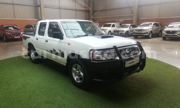Nunua Ilio tumika Nissan Hardbody Nyeupe Gari ndani ya Beitbridge nchini Matabeleland Kusini