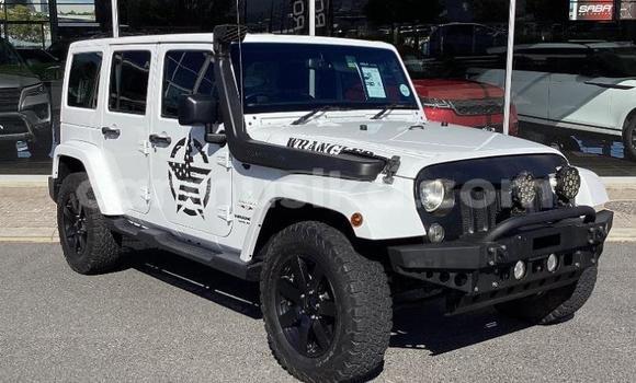 Acheter Occasion Voiture Jeep Wrangler Blanc à Beitbridge, Matabeleland South Acheter Occasion Voiture Jeep Wrangler Blanc à Beitbridge, Matabeleland South
