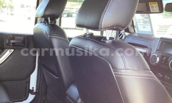 Acheter Occasion Voiture Jeep Wrangler Blanc à Beitbridge, Matabeleland South Acheter Occasion Voiture Jeep Wrangler Blanc à Beitbridge, Matabeleland South