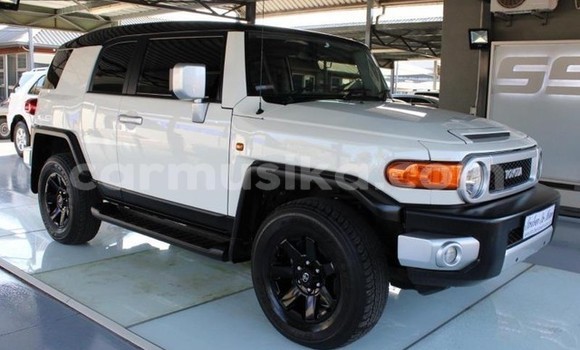 Nunua Ilio tumika Toyota FJ Cruiser Nyeupe Gari ndani ya Beitbridge nchini Matabeleland Kusini