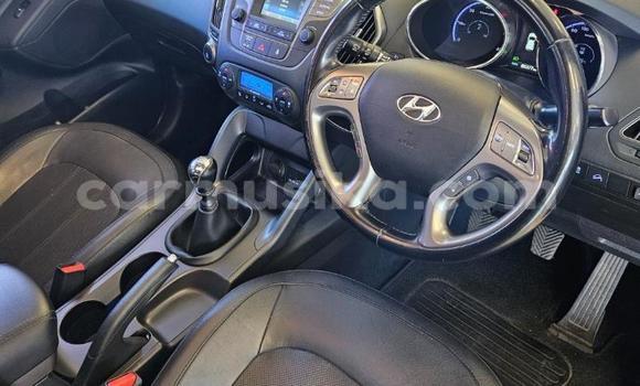 Acheter Occasion Voiture Hyundai ix35 Gris à Beitbridge, Matabeleland South Acheter Occasion Voiture Hyundai ix35 Gris à Beitbridge, Matabeleland South