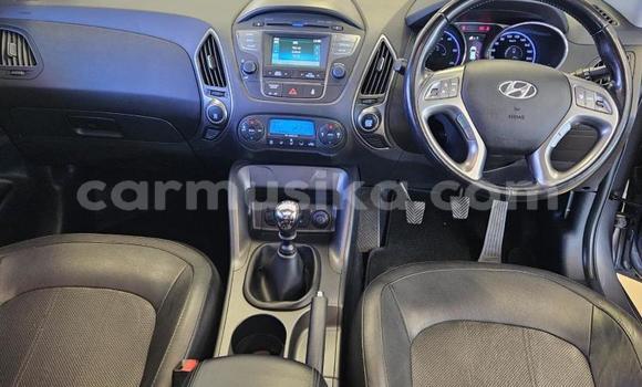 Acheter Occasion Voiture Hyundai ix35 Gris à Beitbridge, Matabeleland South Acheter Occasion Voiture Hyundai ix35 Gris à Beitbridge, Matabeleland South