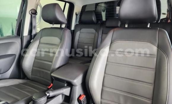 Buy Used Volkswagen Amarok Silver Car in Beitbridge in Matabeleland South Buy Used Volkswagen Amarok Silver Car in Beitbridge in Matabeleland South