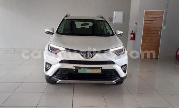 Acheter Occasion Voiture Toyota Rush Blanc à Beitbridge, Matabeleland South Acheter Occasion Voiture Toyota Rush Blanc à Beitbridge, Matabeleland South