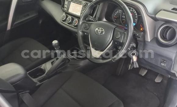 Acheter Occasion Voiture Toyota Rush Blanc à Beitbridge, Matabeleland South Acheter Occasion Voiture Toyota Rush Blanc à Beitbridge, Matabeleland South