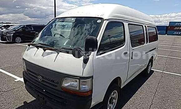 Buy Used Toyota Hilux White Car in Beitbridge in Matabeleland South