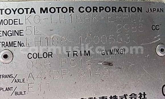 Buy Used Toyota Hilux White Car in Beitbridge in Matabeleland South Buy Used Toyota Hilux White Car in Beitbridge in Matabeleland South