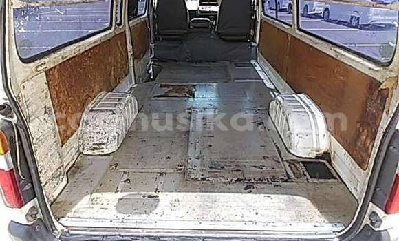 Buy Used Toyota Hilux White Car in Beitbridge in Matabeleland South Buy Used Toyota Hilux White Car in Beitbridge in Matabeleland South