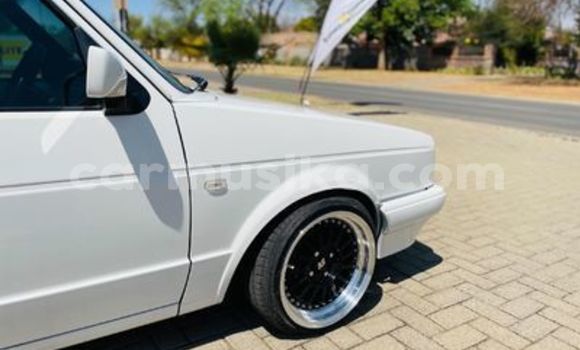 Tenga Tsaru Volkswagen Golf Chena Mota in Beitbridge in Matabeleland South Tenga Tsaru Volkswagen Golf Chena Mota in Beitbridge in Matabeleland South