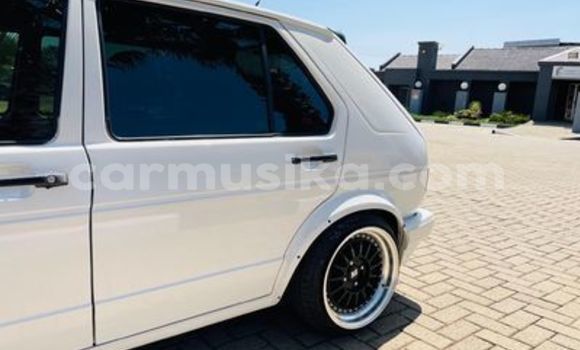 Tenga Tsaru Volkswagen Golf Chena Mota in Beitbridge in Matabeleland South Tenga Tsaru Volkswagen Golf Chena Mota in Beitbridge in Matabeleland South
