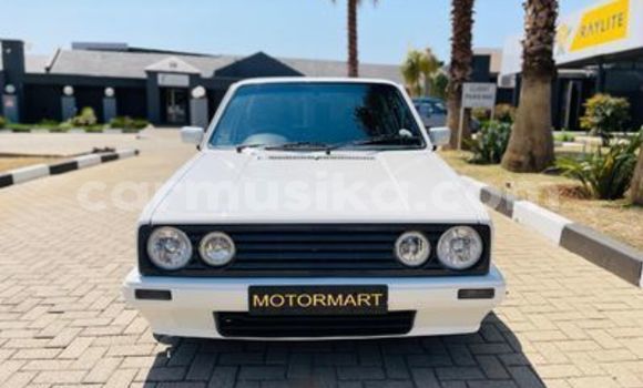 Tenga Tsaru Volkswagen Golf Chena Mota in Beitbridge in Matabeleland South Tenga Tsaru Volkswagen Golf Chena Mota in Beitbridge in Matabeleland South