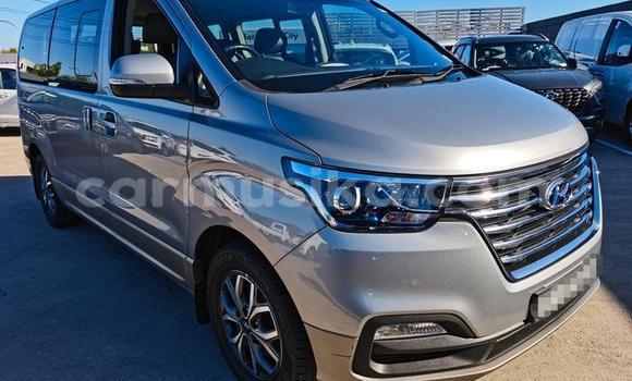 Tenga Tsaru Hyundai H1 Sirivha Mota in Beitbridge in Matabeleland South