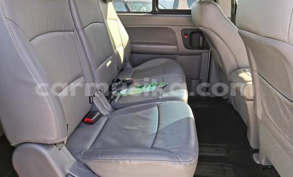 Acheter Occasion Voiture Hyundai H1 Gris à Beitbridge, Matabeleland South Acheter Occasion Voiture Hyundai H1 Gris à Beitbridge, Matabeleland South