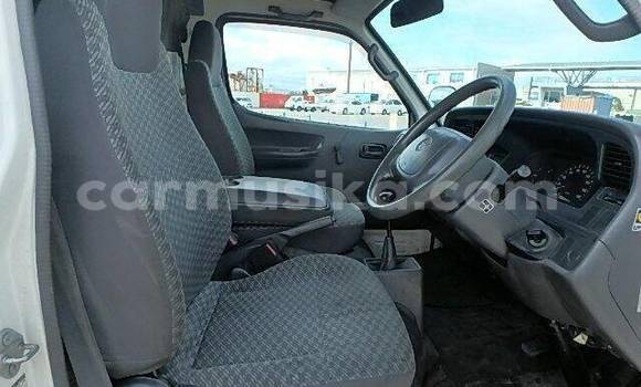 Acheter Occasion Voiture Toyota Hiace Blanc à Beitbridge, Matabeleland South Acheter Occasion Voiture Toyota Hiace Blanc à Beitbridge, Matabeleland South