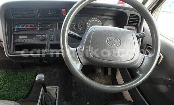 Acheter Occasion Voiture Toyota Hiace Blanc à Beitbridge, Matabeleland South Acheter Occasion Voiture Toyota Hiace Blanc à Beitbridge, Matabeleland South