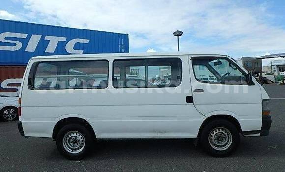 Acheter Occasion Voiture Toyota Hiace Blanc à Beitbridge, Matabeleland South Acheter Occasion Voiture Toyota Hiace Blanc à Beitbridge, Matabeleland South