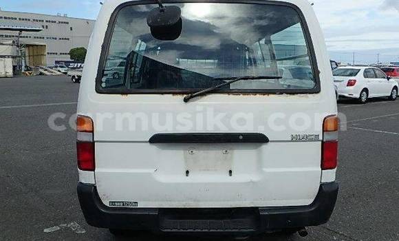 Acheter Occasion Voiture Toyota Hiace Blanc à Beitbridge, Matabeleland South Acheter Occasion Voiture Toyota Hiace Blanc à Beitbridge, Matabeleland South