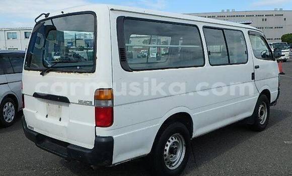 Acheter Occasion Voiture Toyota Hiace Blanc à Beitbridge, Matabeleland South Acheter Occasion Voiture Toyota Hiace Blanc à Beitbridge, Matabeleland South