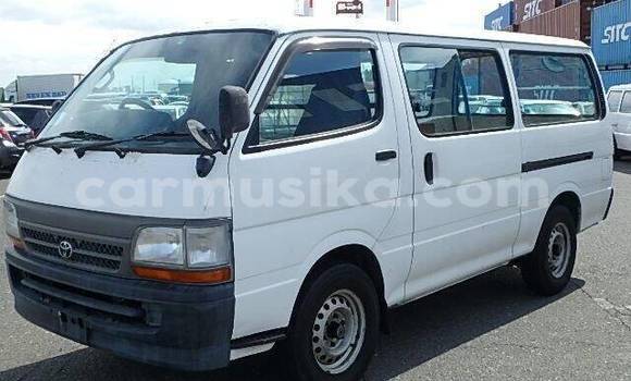 Acheter Occasion Voiture Toyota Hiace Blanc à Beitbridge, Matabeleland South Acheter Occasion Voiture Toyota Hiace Blanc à Beitbridge, Matabeleland South