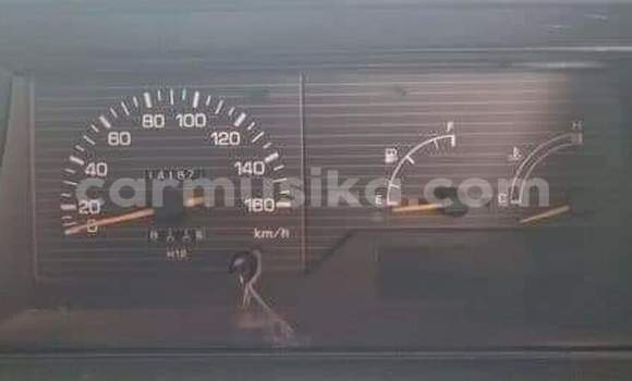 Acheter Occasion Voiture Toyota Hiace Blanc à Beitbridge, Matabeleland South Acheter Occasion Voiture Toyota Hiace Blanc à Beitbridge, Matabeleland South