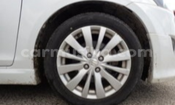 Acheter Occasion Voiture Suzuki Swift Blanc à Beitbridge, Matabeleland South Acheter Occasion Voiture Suzuki Swift Blanc à Beitbridge, Matabeleland South