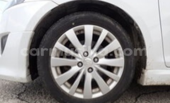 Acheter Occasion Voiture Suzuki Swift Blanc à Beitbridge, Matabeleland South Acheter Occasion Voiture Suzuki Swift Blanc à Beitbridge, Matabeleland South