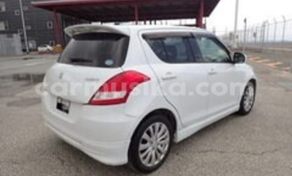 Acheter Occasion Voiture Suzuki Swift Blanc à Beitbridge, Matabeleland South Acheter Occasion Voiture Suzuki Swift Blanc à Beitbridge, Matabeleland South