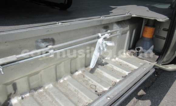 Buy Used Nissan Caravan Beige Car in Beitbridge in Matabeleland South Buy Used Nissan Caravan Beige Car in Beitbridge in Matabeleland South