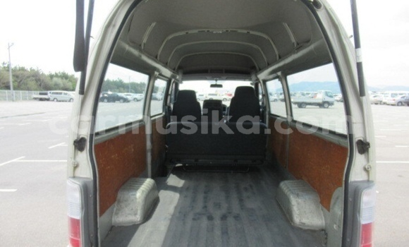 Buy Used Nissan Caravan Beige Car in Beitbridge in Matabeleland South Buy Used Nissan Caravan Beige Car in Beitbridge in Matabeleland South
