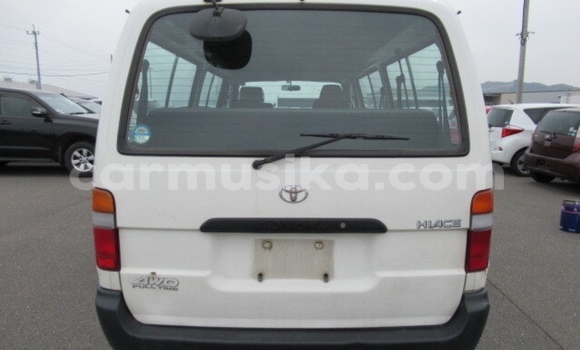 Tenga Tsaru Toyota Hiace Chena Mota in Beitbridge in Matabeleland South Tenga Tsaru Toyota Hiace Chena Mota in Beitbridge in Matabeleland South