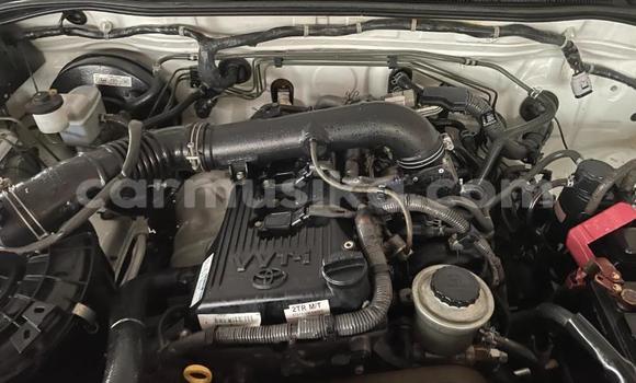 Acheter Occasion Voiture Toyota Hilux Blanc à Beitbridge, Matabeleland South Acheter Occasion Voiture Toyota Hilux Blanc à Beitbridge, Matabeleland South