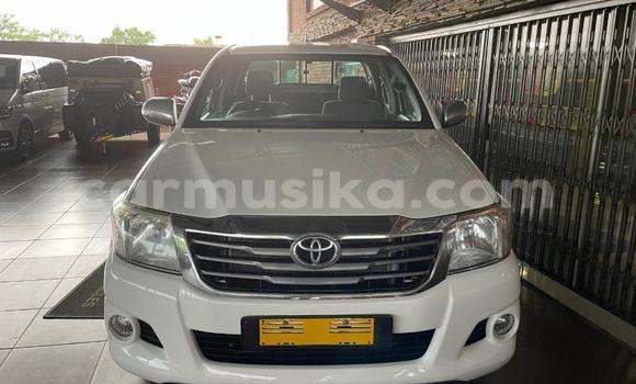 Acheter Occasion Voiture Toyota Hilux Blanc à Beitbridge, Matabeleland South Acheter Occasion Voiture Toyota Hilux Blanc à Beitbridge, Matabeleland South