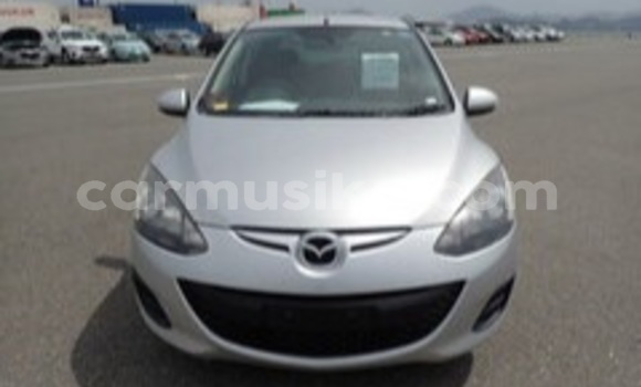 Nunua Ilio tumika Mazda 2 Kijani Gari ndani ya Beitbridge nchini Matabeleland Kusini Nunua Ilio tumika Mazda 2 Kijani Gari ndani ya Beitbridge nchini Matabeleland Kusini