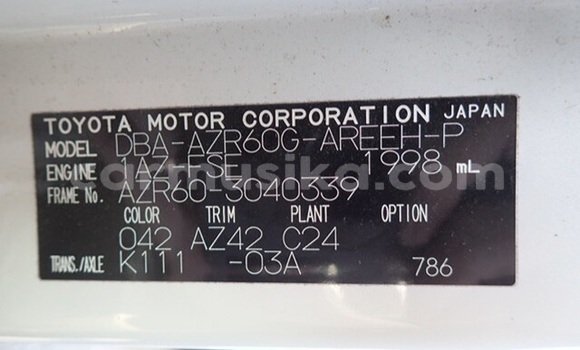 Acheter Occasion Voiture Toyota Noah Blanc à Beitbridge, Matabeleland South Acheter Occasion Voiture Toyota Noah Blanc à Beitbridge, Matabeleland South