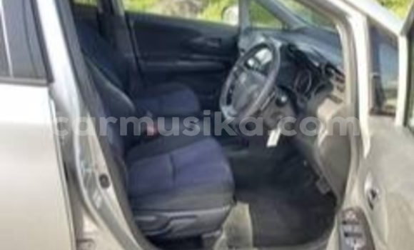 Nunua Ilio tumika Toyota Wish Fedha Gari ndani ya Beitbridge nchini Matabeleland Kusini Nunua Ilio tumika Toyota Wish Fedha Gari ndani ya Beitbridge nchini Matabeleland Kusini