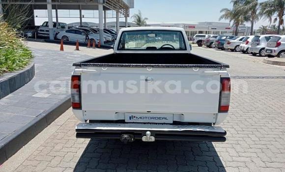 Acheter Occasion Voiture Nissan NP 300 Blanc à Beitbridge, Matabeleland South Acheter Occasion Voiture Nissan NP 300 Blanc à Beitbridge, Matabeleland South