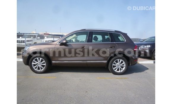 Tenga Imported Volkswagen Touareg Bhurawuni Mota in Import - Dubai in Harare Tenga Imported Volkswagen Touareg Bhurawuni Mota in Import - Dubai in Harare