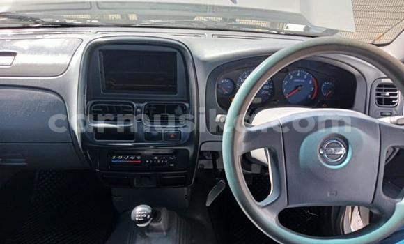 Acheter Occasion Voiture Nissan NP 300 Blanc à Beitbridge, Matabeleland South Acheter Occasion Voiture Nissan NP 300 Blanc à Beitbridge, Matabeleland South
