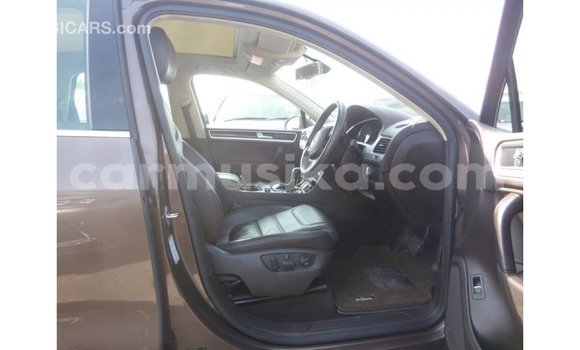 Tenga Imported Volkswagen Touareg Bhurawuni Mota in Import - Dubai in Harare Tenga Imported Volkswagen Touareg Bhurawuni Mota in Import - Dubai in Harare