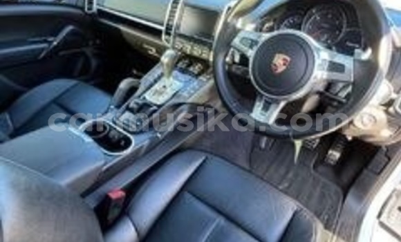 Buy Used Porsche Cayenne White Car in Beitbridge in Matabeleland South Buy Used Porsche Cayenne White Car in Beitbridge in Matabeleland South