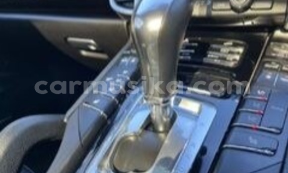 Buy Used Porsche Cayenne White Car in Beitbridge in Matabeleland South Buy Used Porsche Cayenne White Car in Beitbridge in Matabeleland South