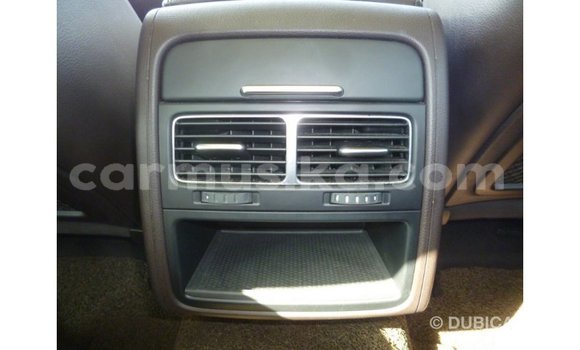 Tenga Imported Volkswagen Touareg Bhurawuni Mota in Import - Dubai in Harare Tenga Imported Volkswagen Touareg Bhurawuni Mota in Import - Dubai in Harare