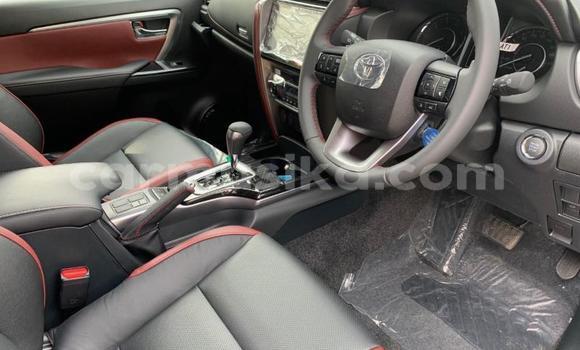 Acheter Occasion Voiture Toyota Fortuner Beige à Beitbridge, Matabeleland South Acheter Occasion Voiture Toyota Fortuner Beige à Beitbridge, Matabeleland South