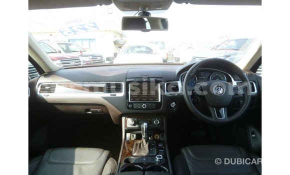 Tenga Imported Volkswagen Touareg Bhurawuni Mota in Import - Dubai in Harare Tenga Imported Volkswagen Touareg Bhurawuni Mota in Import - Dubai in Harare