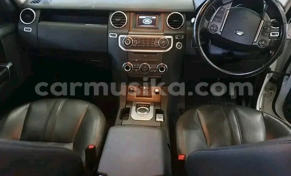 Buy Used Range Rover Range Rover White Car in Beitbridge in Matabeleland South Buy Used Range Rover Range Rover White Car in Beitbridge in Matabeleland South