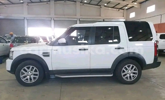 Buy Used Range Rover Range Rover White Car in Beitbridge in Matabeleland South Buy Used Range Rover Range Rover White Car in Beitbridge in Matabeleland South