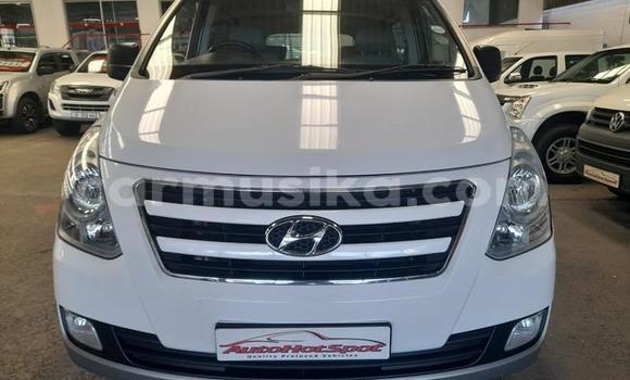 Buy Used Hyundai H1 White Car in Beitbridge in Matabeleland South Buy Used Hyundai H1 White Car in Beitbridge in Matabeleland South