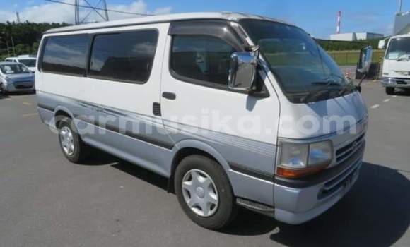 Buy Used Toyota Hiace Other Car in Beitbridge in Matabeleland South Buy Used Toyota Hiace Other Car in Beitbridge in Matabeleland South
