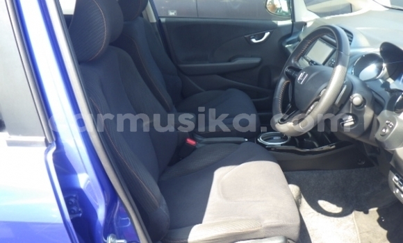 Buy Used Honda Fit Blue Car in Beitbridge in Matabeleland South Buy Used Honda Fit Blue Car in Beitbridge in Matabeleland South